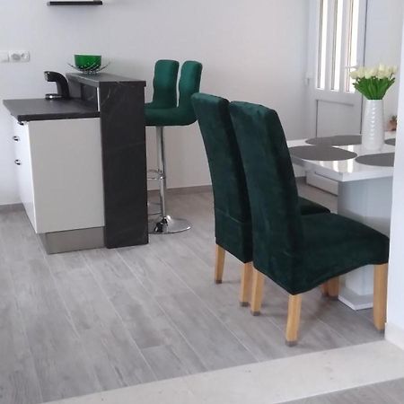 Apartment Seaview Jelsa Racic Exterior photo