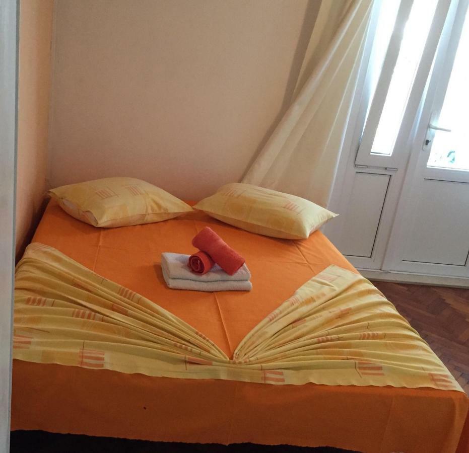 Apartment Seaview Jelsa Racic Exterior photo